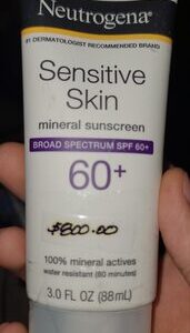Neutrogena Sensitive Skin Face Sunblock SPF60 3oz