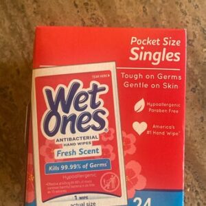 Wet ones Single Fresh Scent Individually Wrapped 24CT